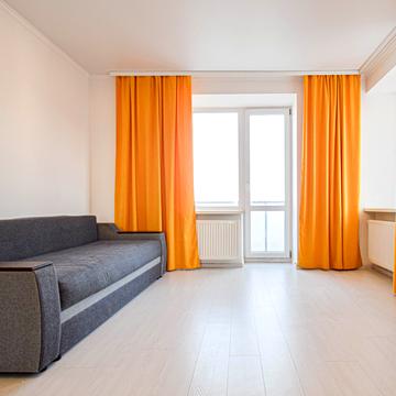 Коновальця вул., 21