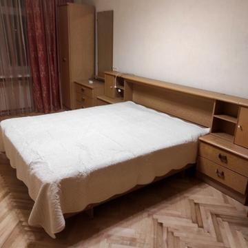 Ялтинська вул., 24/23