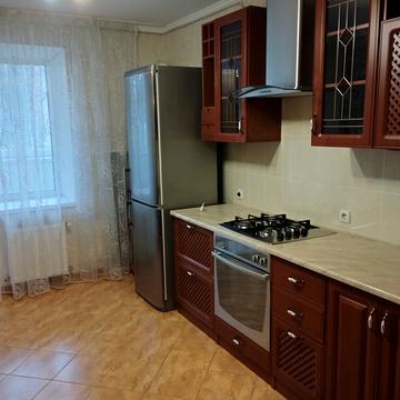 Юності просп., 4