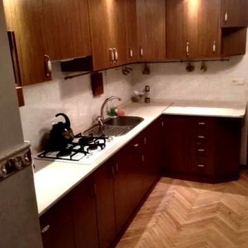 Суботівська вул., 7