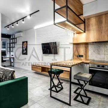 Ужгородський пров., 4/1