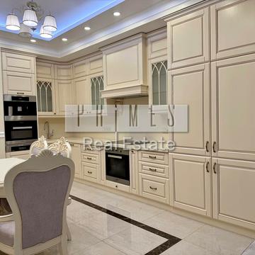 Андрія Верхогляда вул. (Михайла Драгомирова), 17