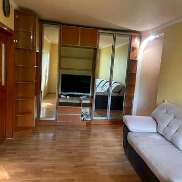 Михайла Максимовича вул., 5