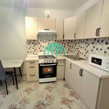 Лева Ребета вул., 10е