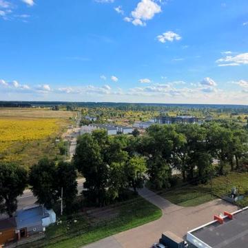 Будівельна вул., 8