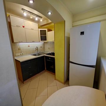 Йорданська вул. (Лайоша Гавро), 4