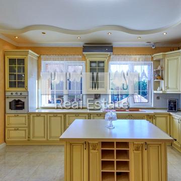 Столична вул.