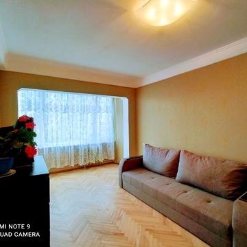 Юрія Шумського вул., 8