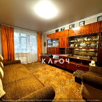 Євгена Тельнова вул., 12