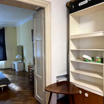 Пекарська вул., 45