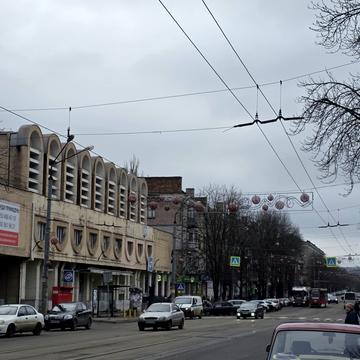 Груні Романової вул., 24