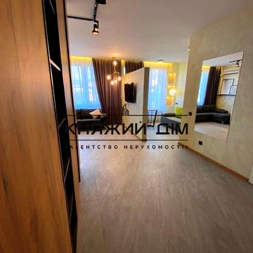 Велика Васильківська вул. (Червоноармійська), 80