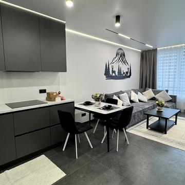 Причальна вул., 10