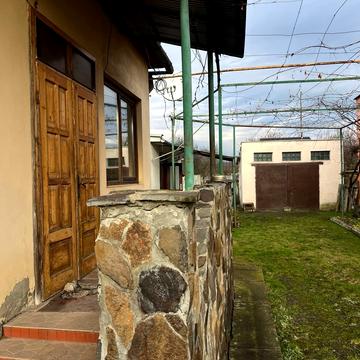 Оноківська вул., 15