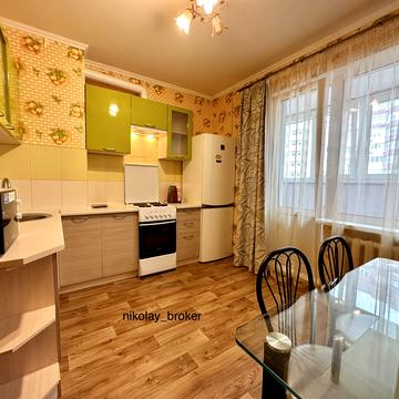 Григорія Ващенка вул., 3