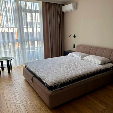 Предславинська вул., 44