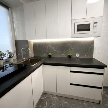 Мольєра вул., 77