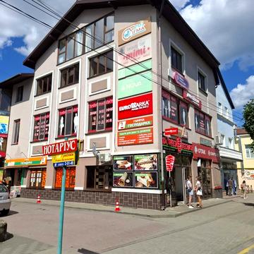 Володимира Великого вул., 6