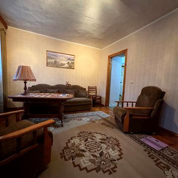 Пятницька вул., 38