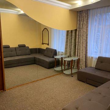 Дмитра Яворницького просп. (Карла Маркса), 46