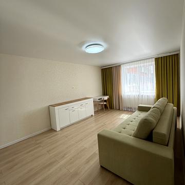 Чорнобрового вул. (Маршала Пересипкіна), 13