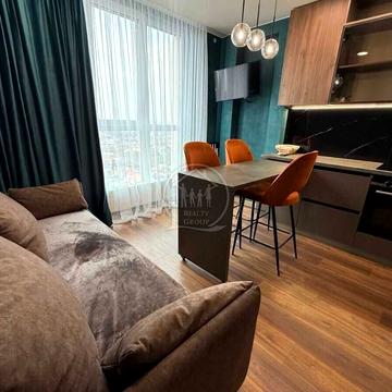 Літературна вул., 10