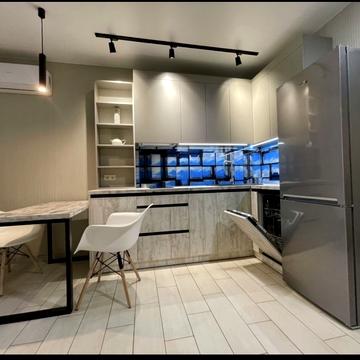 Космічна вул., 5