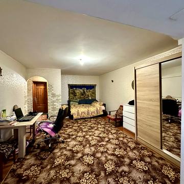 Чуднівська вул. (Черняховського), 102