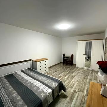 Василя Стуса вул., 30