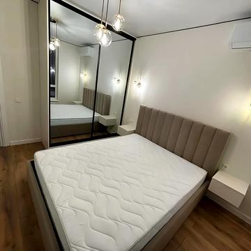 Юліана Пелеша вул., 3