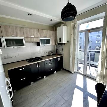 Залізнична вул., 3