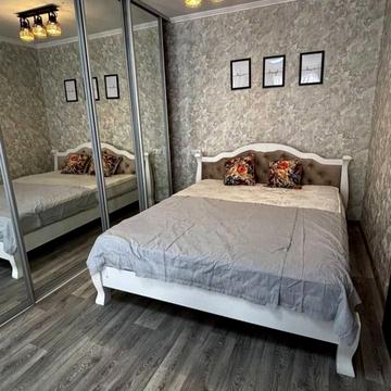 Миру просп., 6