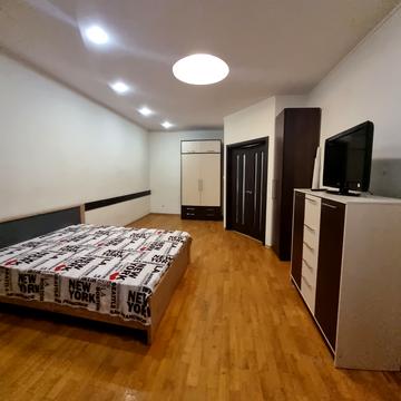 Героїв Харкова просп. (Московський), 131б