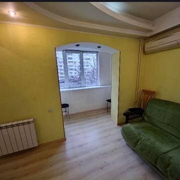 Йорданська вул. (Лайоша Гавро), 4