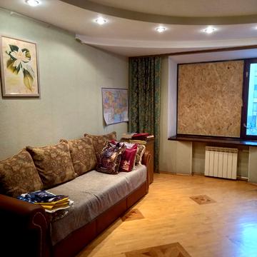 Незалежної України вул. (40 років Радянської України), 84-А