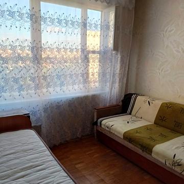 Академіка Булаховського вул., 42/43