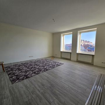 Гетьмана Мазепи вул., 87а