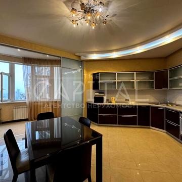 Старонаводницька вул., 13