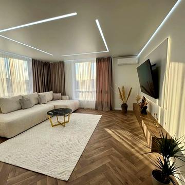 Юліана Пелеша вул., 3