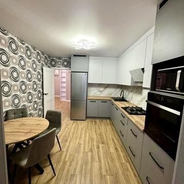 Володимирська вул., 1