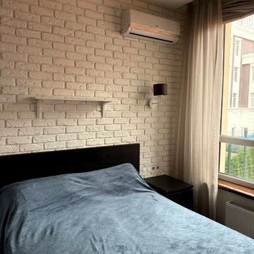 Практична вул., 4