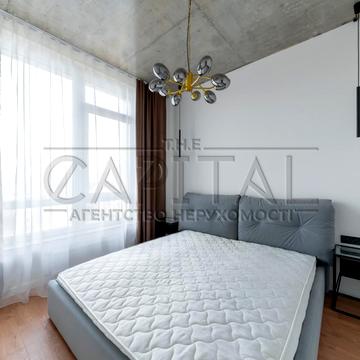 Жилянська вул., 68