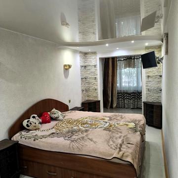 Євгена Танцюри вул., 27