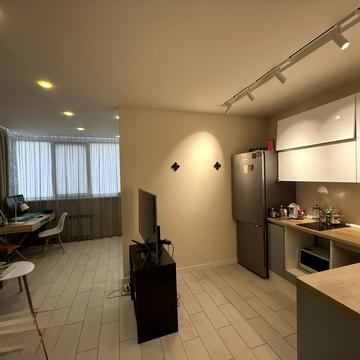 Захисників України вул. (1-го Травня), 40-Б