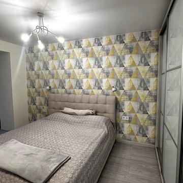 Набережна Перемоги вул., 44