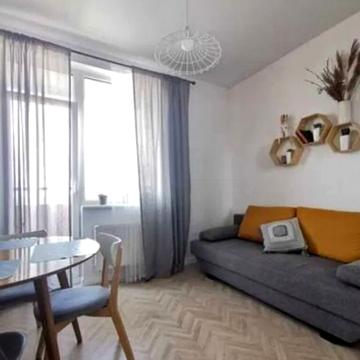 Середньофонтанська вул., 35