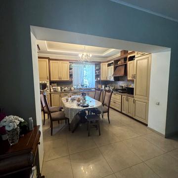 Києво-Мироцька вул.