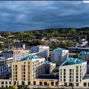 Новознесенська вул., 2