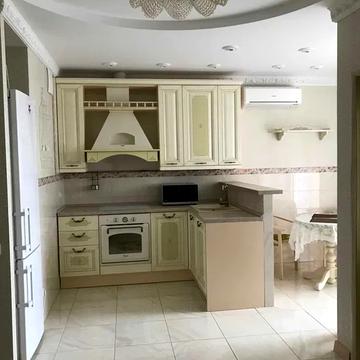 Ованеса Туманяна вул., 3