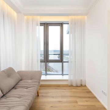 Дніпровська набережна вул., 14-Б